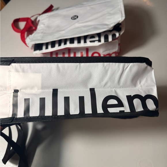 NWOT Lululemon bundle of 2 Reusable Tote Bags (choose your colors) - Picture 10 of 10